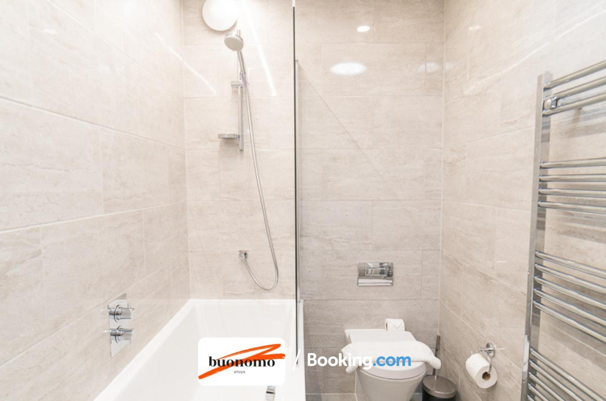 Two Bedroom Apartment At Buonomo Stays Short Lets & Serviced Accommodation London Exterior foto
