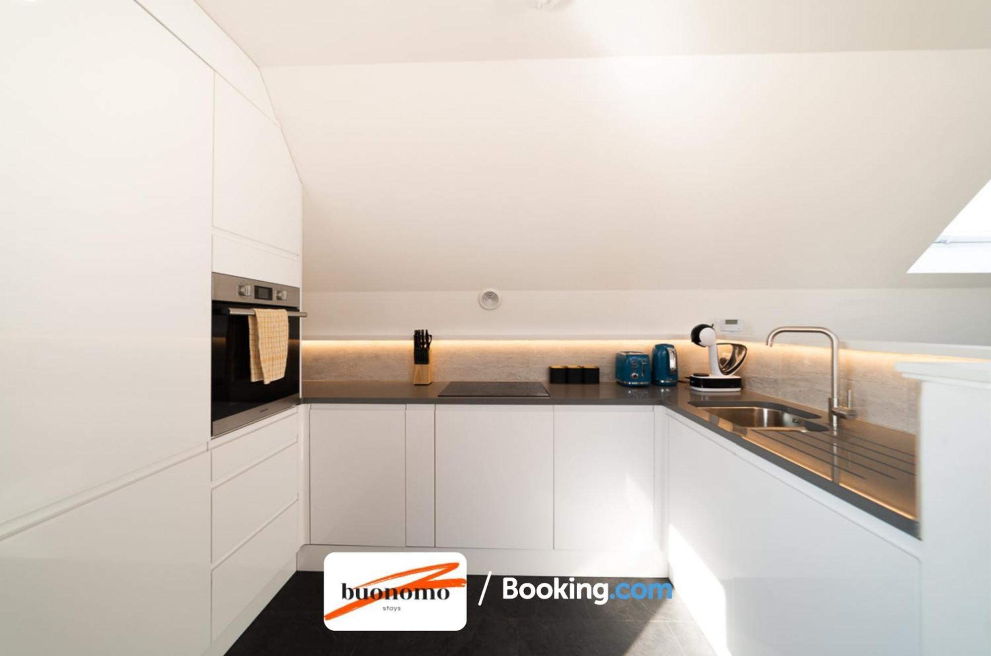 Two Bedroom Apartment At Buonomo Stays Short Lets & Serviced Accommodation London Exterior foto